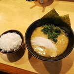 用戶對於横浜家系ラーメン 一蓮家 八戸ノ里店的評論圖