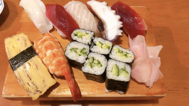 用户对于助六寿司的评论高清图