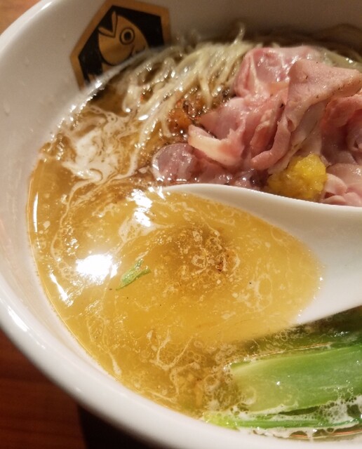 用户对于真鯛らーめん 麺魚 秋葉原UDX秋葉原拉麺劇場店的评论高清图