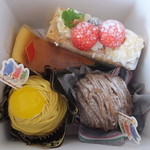 User's review image for 不二家 中野南口店