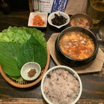 用户对于韓国スープ定食 ピニョ食堂的评论图