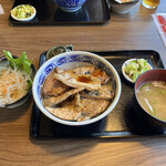 用户对于炭火焼豚丼 七凛茶屋坊ず的评论图
