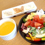 User's review image for LionCAFE