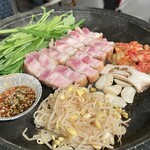 User's review image for サムギョプサル×韓国料理 コギソウル 梅田お初天神店