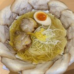 User's review image for 泡系しおとんこつラーメン べらしお 総本店