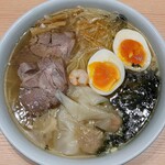 User's review image for 塩らーめん専門 ひるがお 大阪エディオンなんば本店