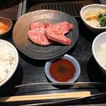 用户对于焼肉家 KAZU 神楽坂的评论图