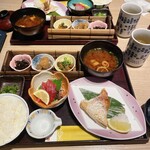 用戶對於近畿大学水産研究所 グランフロント大阪店的評論圖