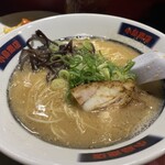 用戶對於中洲の屋台 小島商店 feat シラチャンラーメン的評論圖
