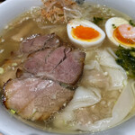 User's review image for 塩らーめん専門 ひるがお 大阪エディオンなんば本店