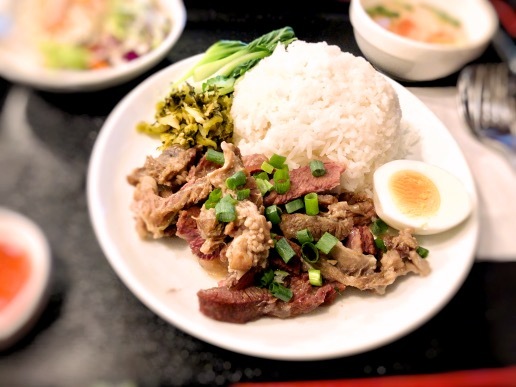 用户对于ヴィエン タイ的评论图