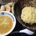 用戶對於三ツ矢堂製麺 中目黒店的評論圖