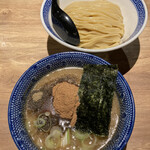 用户对于麺や兼虎 博多デイトス店的评论图