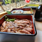 用户对于肉と庭 まつを的评论图