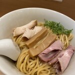 用户对于らぁ麺 はやし田 赤羽店的评论图