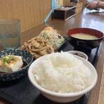 用戶對於天山食堂的評論圖