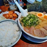 用户对于ラーメン魁力屋 西大路西ノ京店的评论图