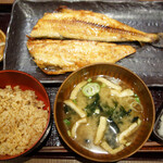 用戶對於炭火焼干物定食 しんぱち食堂 天神パルコ店的評論圖