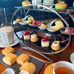 User's review image for adee