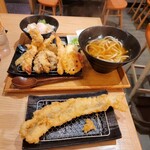 用户对于本町製麺所 天 ルクア大阪店的评论图