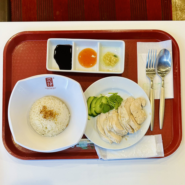 用户对于Ya Kun Kaya Toast 霞が関ビル店的评论图