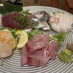 用户对于幻の和牛と三崎港直送鮮魚の居酒屋 モルゲン 五反田駅前店的评论图