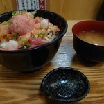 用户对于銀八丼 東大赤門前店的评论图