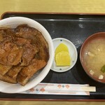 用户对于ぶた丼のとん田的评论图
