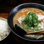 用戶對於賢蔵辣麺的評論圖