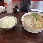用户对于天下一品 六地蔵店的评论图