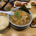 用戶對於丸源ラーメン 桂店的評論圖