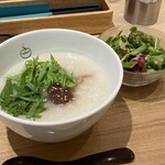 用户对于おかゆと麺 粥餐庁 グランフロント大阪店的评论图