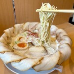 User's review image for 泡系しおとんこつラーメン べらしお 総本店