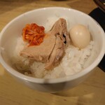 用户对于横濱家系ラーメン 神山 松屋町店的评论图