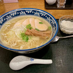 用戶對於咸亨酒店的評論圖