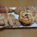用户对于マルリ ブレッド カフェ的评论图
