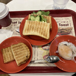 用户对于Ya Kun Kaya Toast 霞が関ビル店的评论图