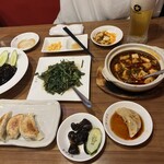 用户对于24時間 餃子酒場 目黒店的评论图