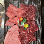 用户对于焼肉・しゃぶしゃぶ 肉の鶴々亭的评论图