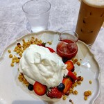 User's review image for 菓子と喫茶 SIROYA