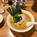 User's review image for 神楽坂家系ラーメン モンタナ