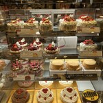 User's review image for アンリ・シャルパンティエ 梅田阪急店