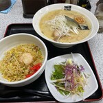 用户对于北海らーめん 札幌駅前店的评论图