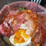 用戶對於吉祥寺 肉ドレス海鮮丼 渋谷道玄坂店的評論圖