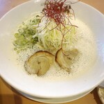 User's review image for 泡系しおとんこつラーメン べらしお 総本店