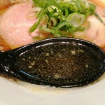 用户对于熟成醤油らーめん 十二分屋 城陽店的评论图