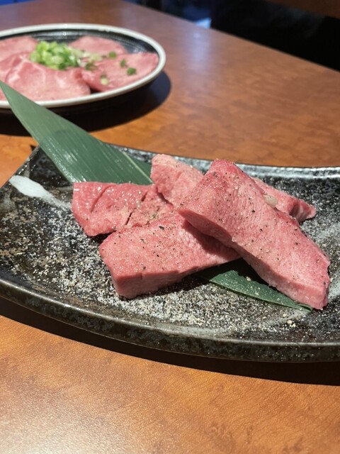 User's recommendation image for 炭火焼肉HONMACHI