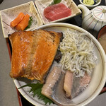 用戶對於一夜干しと海鮮丼 できたて屋 ステラプレイス店的評論圖