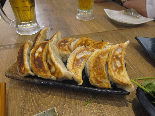 用户对于肉汁餃子のダンダダン 代々木店的评论图