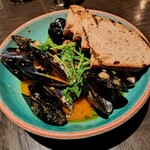 用戶對於tavern on S <es>的評論圖